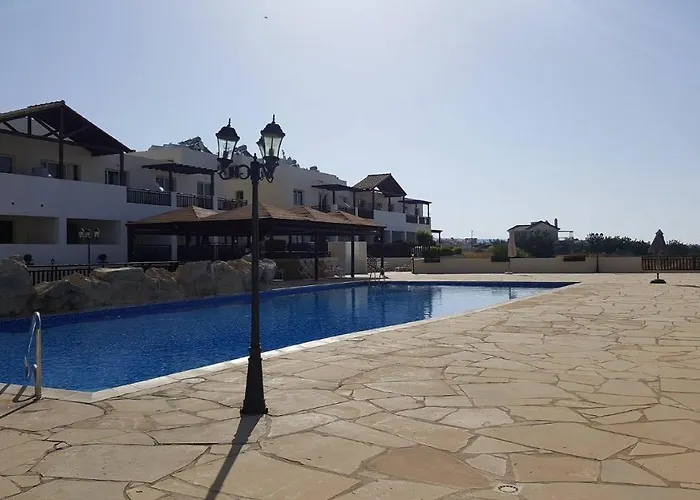 Pleasant Apartment, Z4 In Vanessa Complex * Pegeia